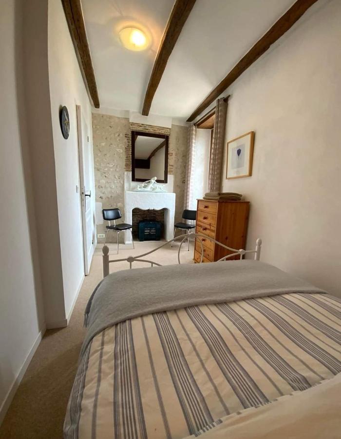 French Farmhouse Retreat With Pool & Superb Views. Blanzac  Exterior photo
