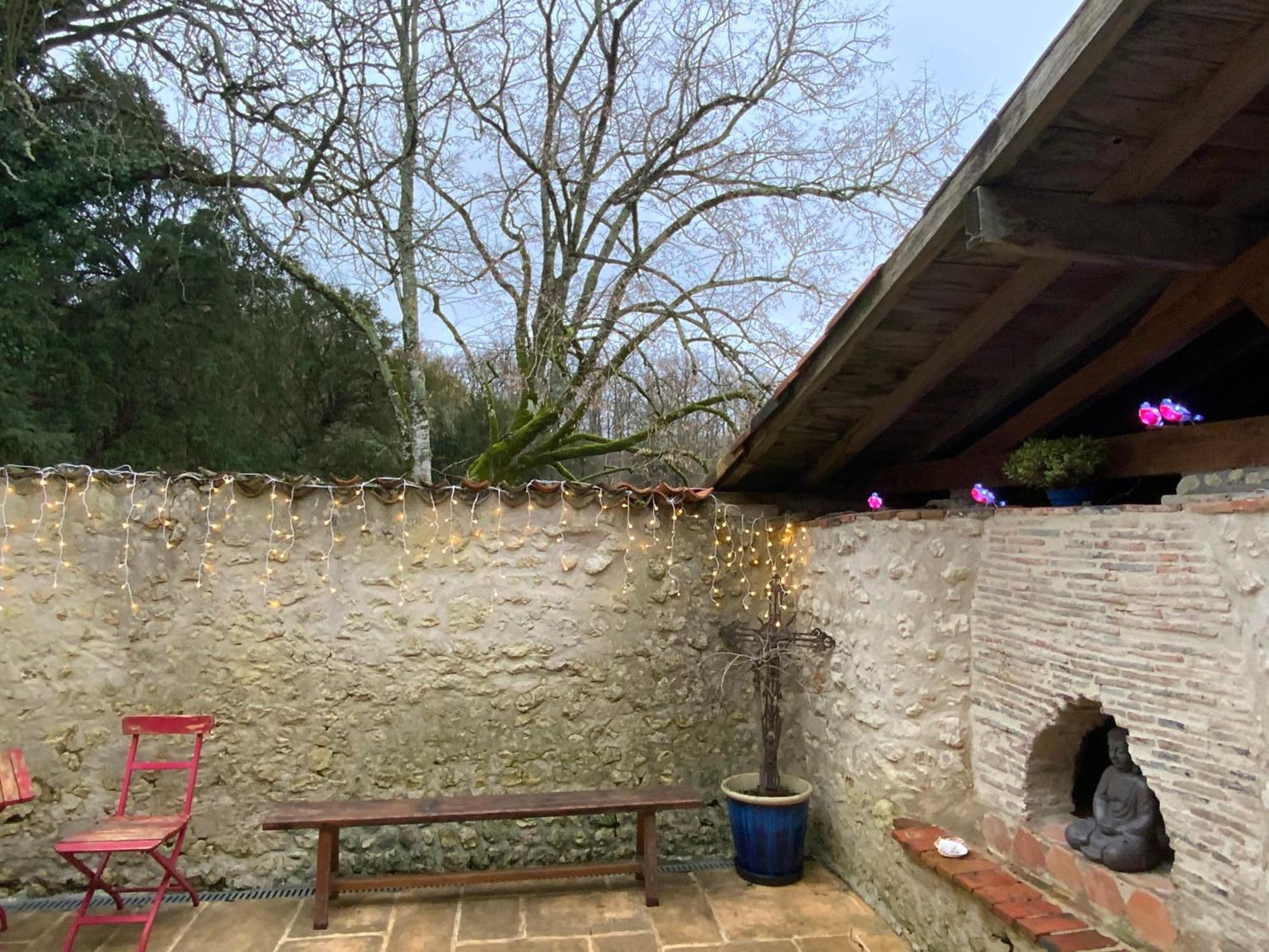 French Farmhouse Retreat With Pool & Superb Views. Blanzac  Exterior photo