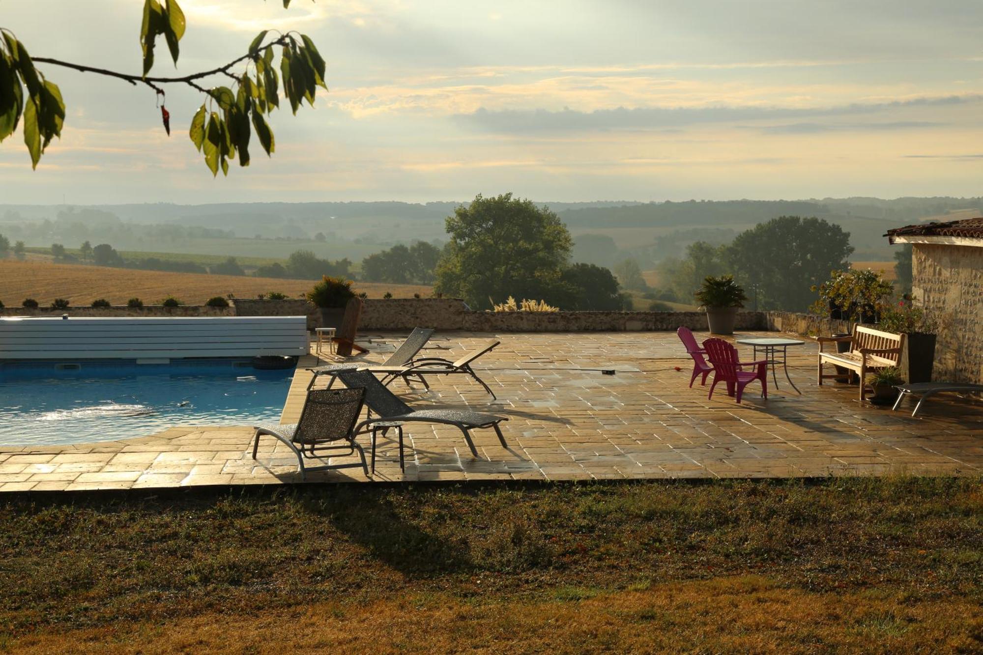 French Farmhouse Retreat With Pool & Superb Views. Blanzac  Exterior photo